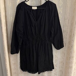 Universal Thread Black Garment